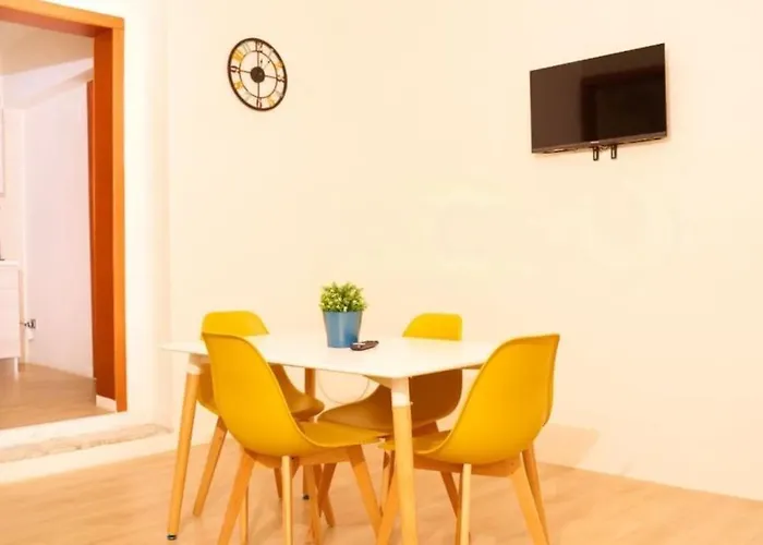 Trastazione & Policlinico 500mt Dal Centro Apartment